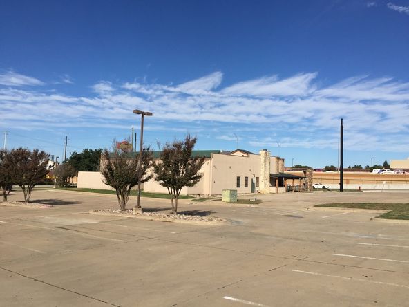 1700 Airport Fwy, Bedford, TX 76022